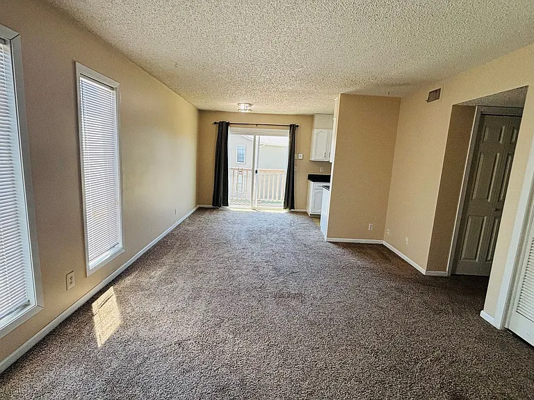 6720-6732 W Par Ln — Photo 6