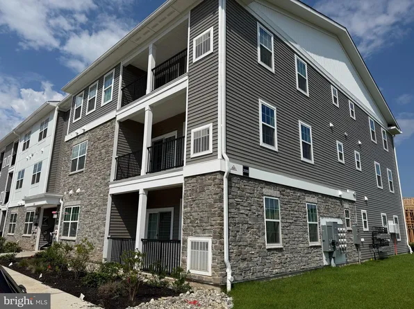 2204 Prince Hall Dr, Pennington, NJ 08534