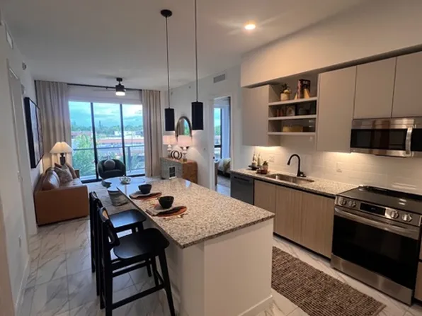 16069 W Dixie Hwy #202, North Miami Beach, FL 33160