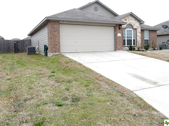 3rd image of 1123 Roanoke Dr