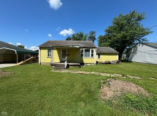 320 Union St, Hope, IN 47246