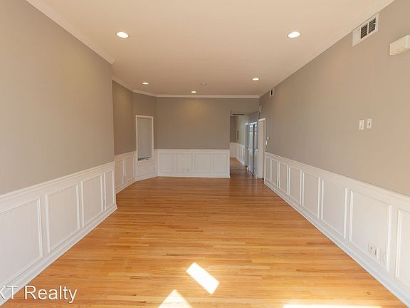 4th image of 3322 N Troy St #2
