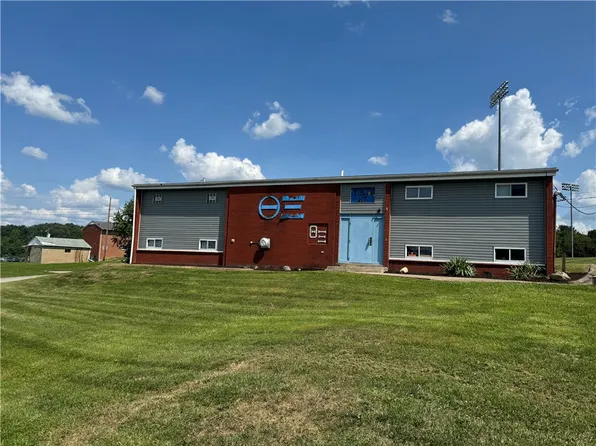 728 High St, California, PA 15419