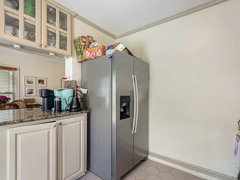 4220 Lovers Ln — Photo 12