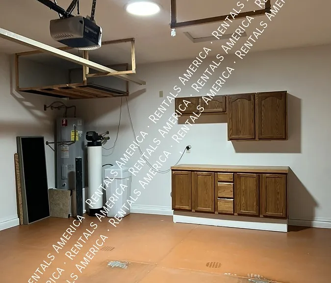 1536 E Fontana Dr — Photo 58
