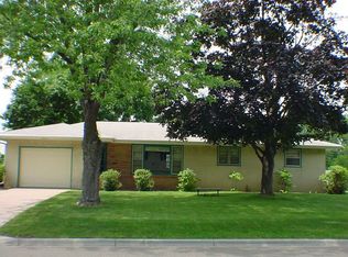 6710 2nd St NE, Fridley, MN 55432