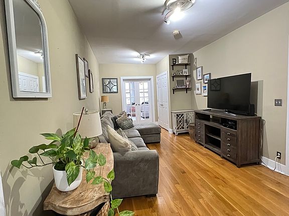 2nd image of 1212 Washington St APT 5N