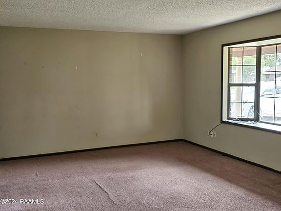 2nd image of 105 Leopold Sq