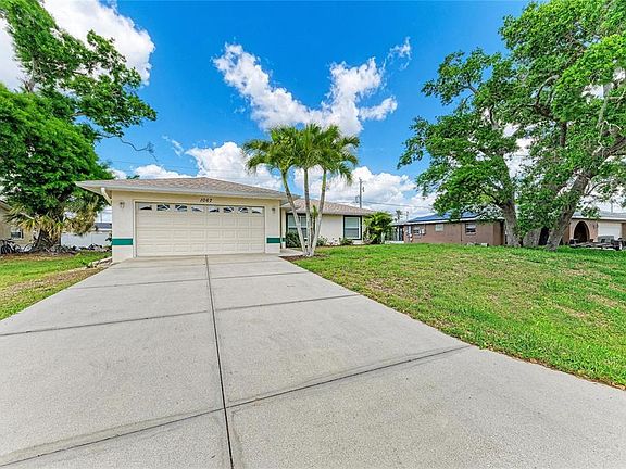 3rd image of 1067 Rosedale Rd