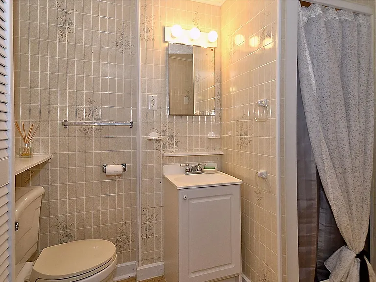 3503 E West Hwy — Photo 38