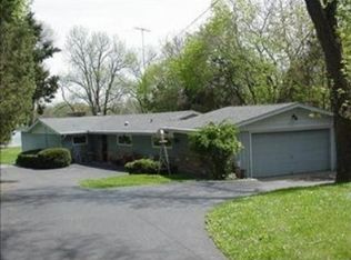 1214 Old Bay Rd, Johnsburg, IL 60051