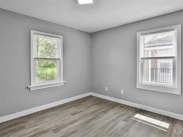2057 Coleridge Dr — Photo 27