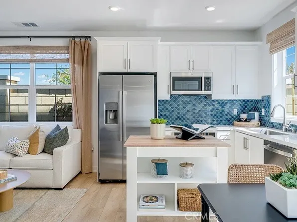 4560 S Forsyth Paseo, Ontario, CA 91762