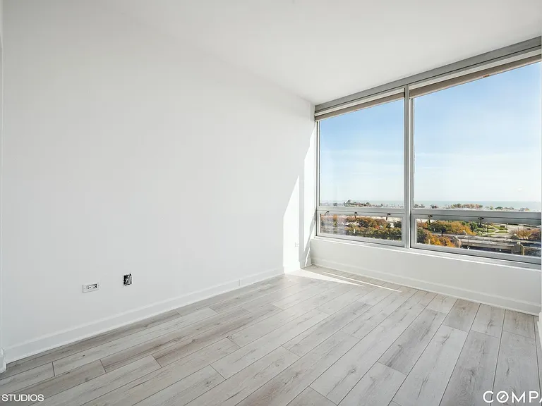 1841 S Calumet Ave #1002 — Photo 14