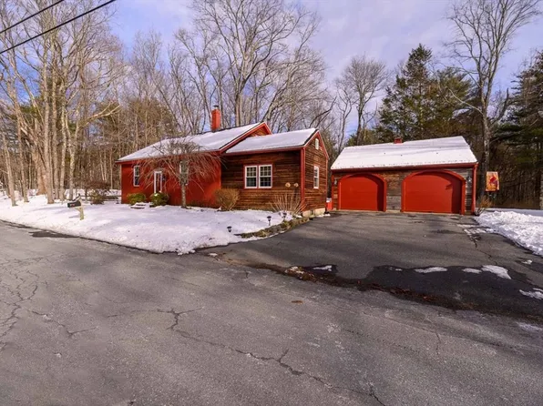 117 Dennison Ln, Southbridge, MA 01550