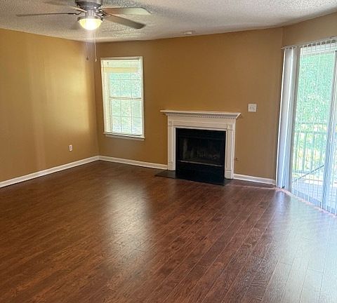 2nd image of 425 Ridgecreek Dr