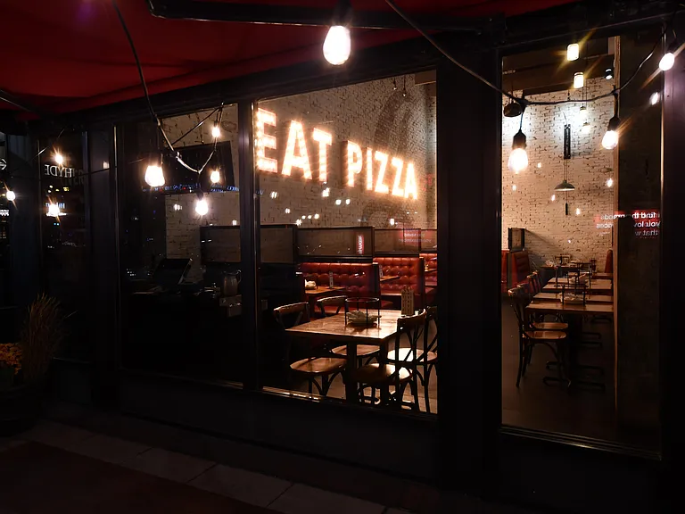 IYKYK! Giordano's Pizza is known for their deep dish Pizza from Chicago!