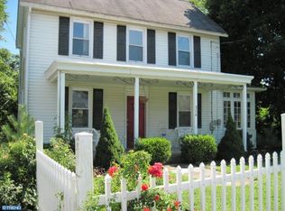 304 E 3rd St, Avondale, PA 19311