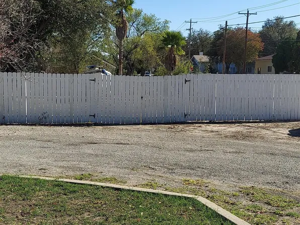 601 E Losoya St #7, Del Rio, TX 78840