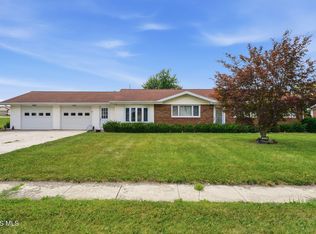 205 Beechwood Dr, Tiffin, OH 44883