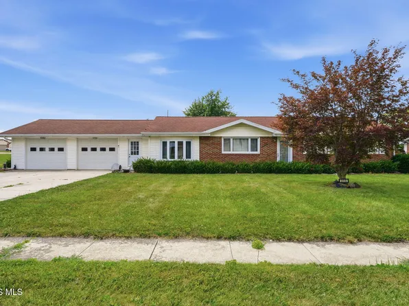 205 Beechwood Dr, Tiffin, OH 44883