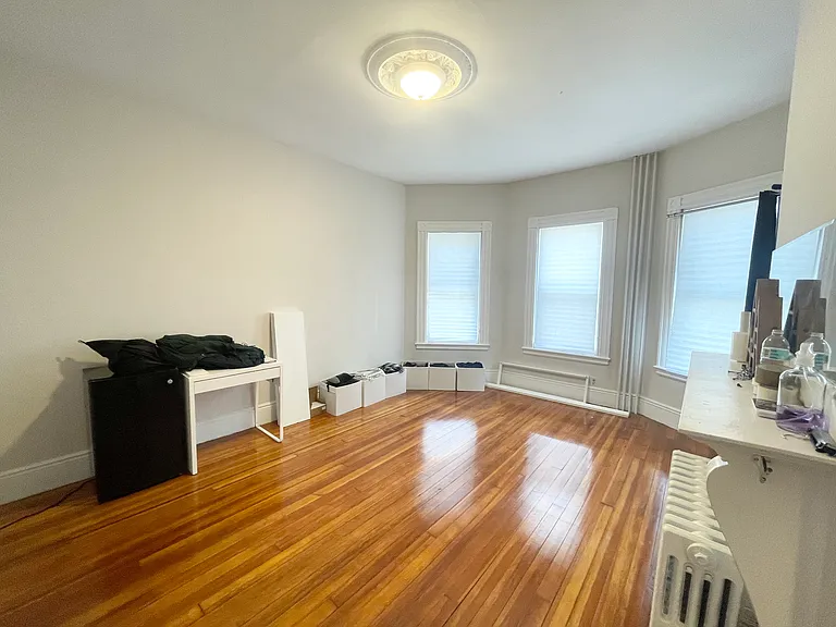 158 Boston St #1L — Photo 6