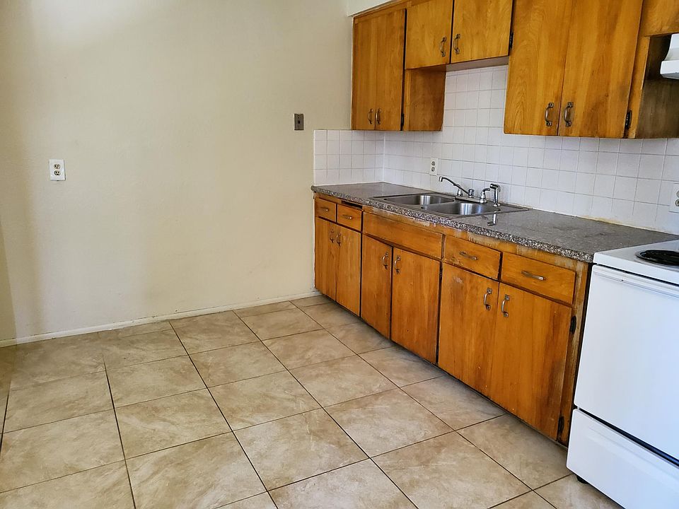 1st image of 720 N Palm Ave APT 202