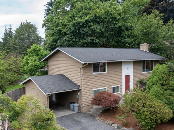 8836 NE 138th St, Kirkland, WA 98034