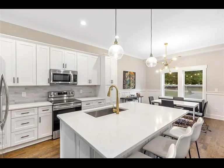 2039 Glendale Dr — Photo 11