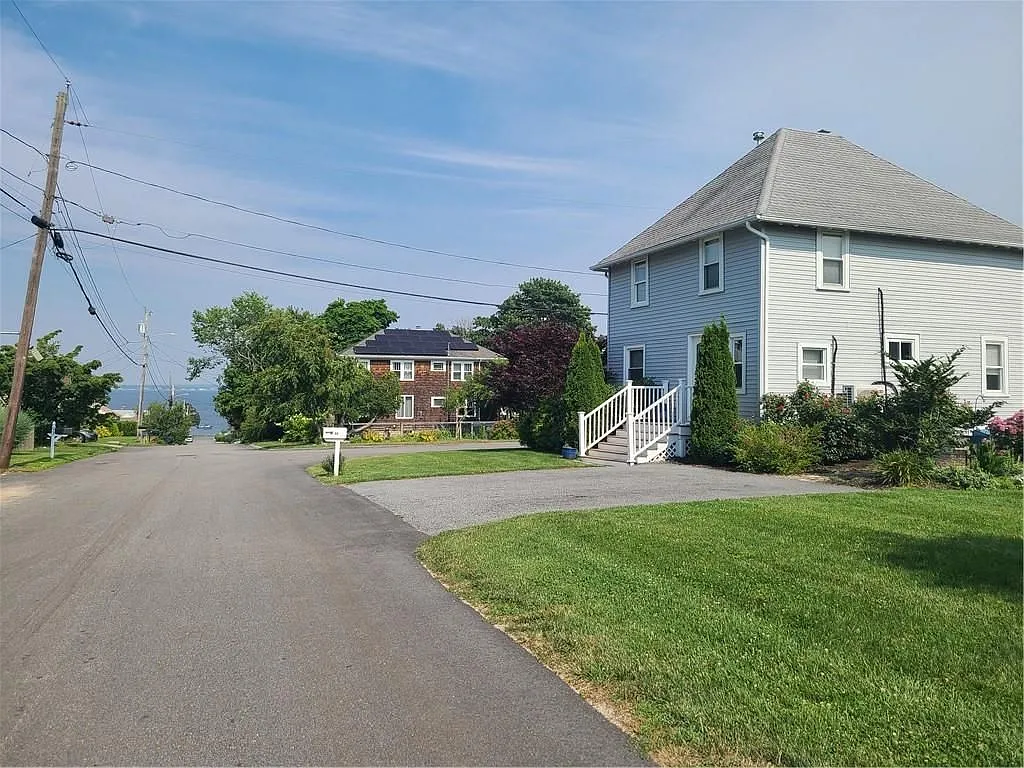 2 bed, 1.0 bath, 1120 sqft, $3,250 — Photo 2