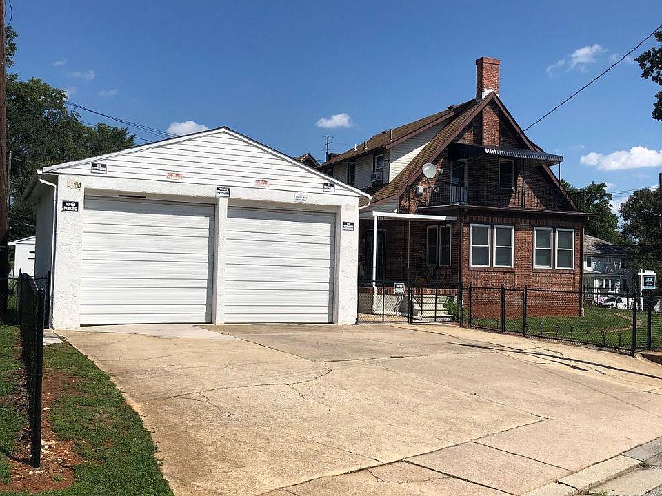 2nd image of 3606 N Rogers Ave