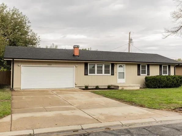 1313 Louise Ln, Salina, KS 67401