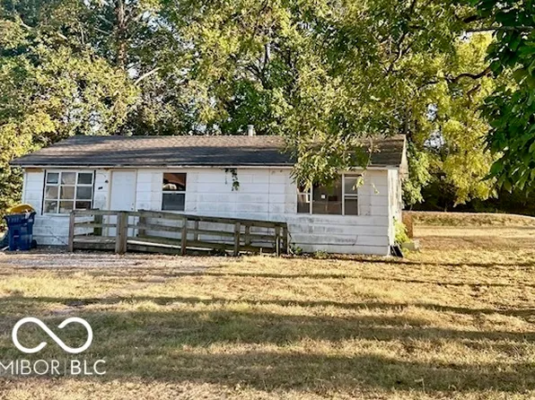 1114 Avenue E St, Greencastle, IN 46135