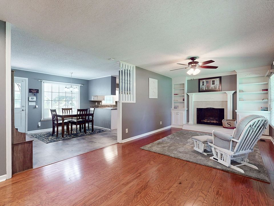 1st image of 335 River View Dr