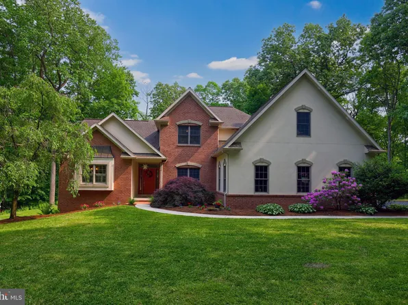 230 Acorn Ln, Lititz, PA 17543