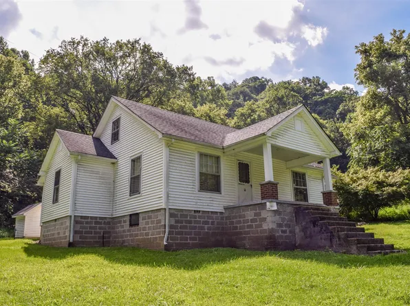 153 Dillehay Hollow Rd, Pleasant Shade, TN 37145