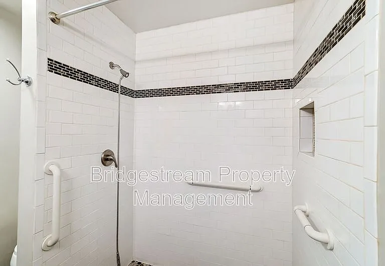 4354 Meadowcroft Rd — Photo 14