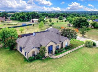 118 Golden Rd, Sherman, TX 75090