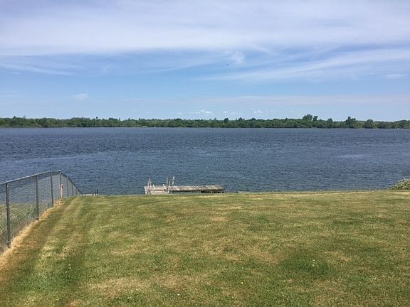 3rd image of 37 Big Island Dr