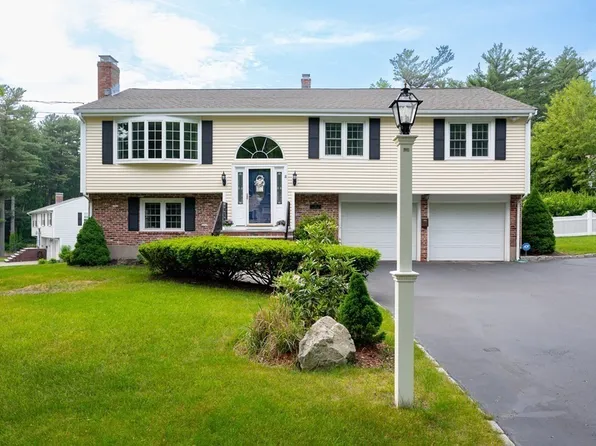 21 Harvest Ln, Hingham, MA 02043
