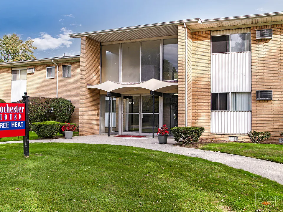 Rochester House Apartments