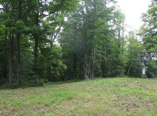 903 Mill Rd, Hinton, WV 25951