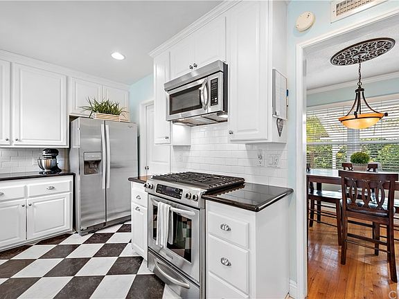 4th image of 5314 W 141st St
