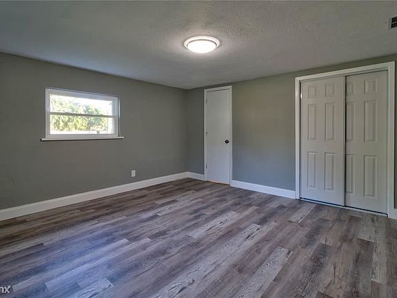 4th image of 7037R 78th Ave N