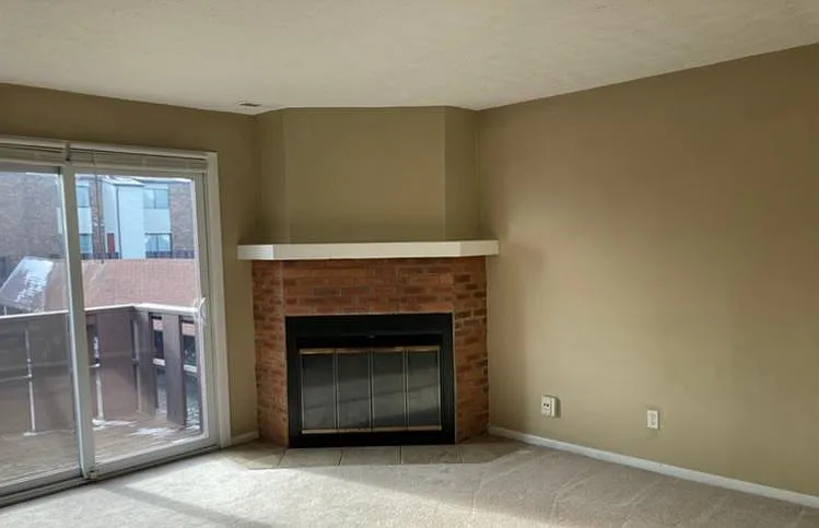 613G Villa Rd