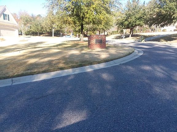 2nd image of 201 Golden Oak Dr