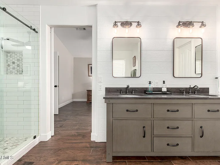 2041 E Marquette Dr — Photo 44