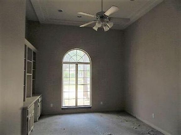3rd image of 3500 Oakwood Ln