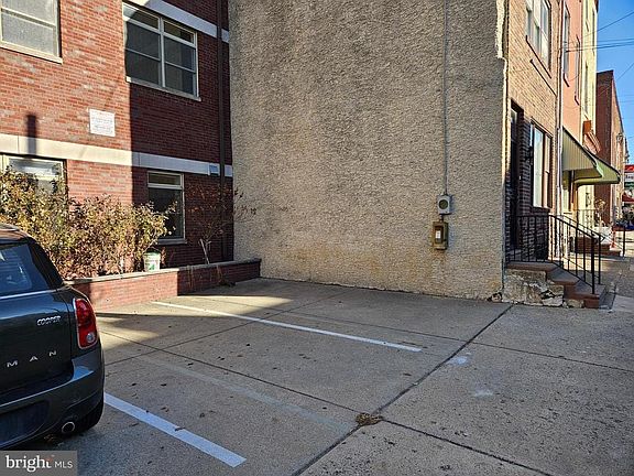 2nd image of 1029 Christian St Unit C