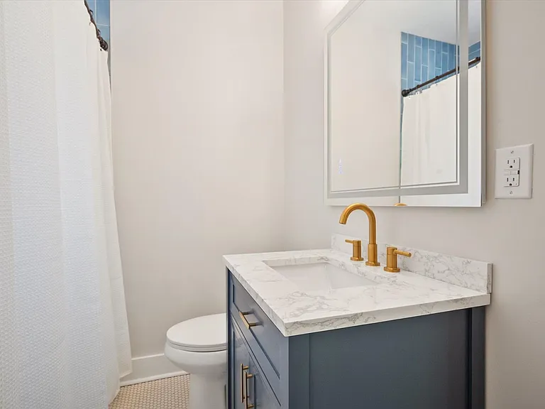 4513 S 6th St — Photo 22